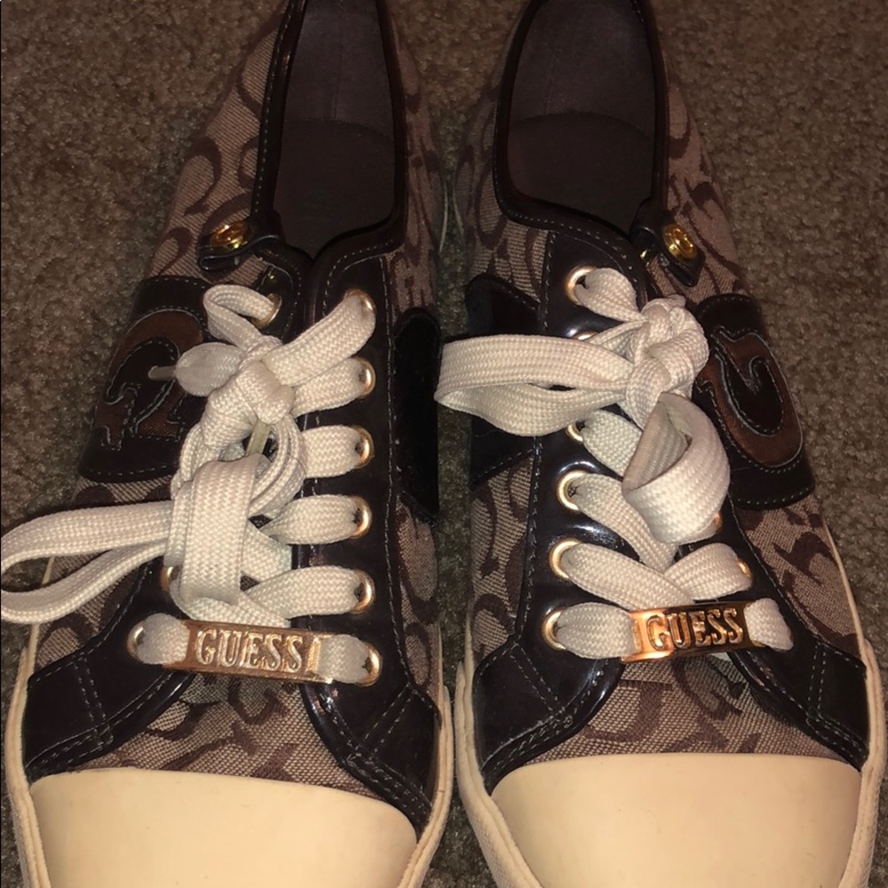 GUESS SHOES - Picture 3 of 3